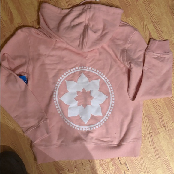 Club Pilates Logo pullover Sweatshirt XS NWT - Picture 6 of 8